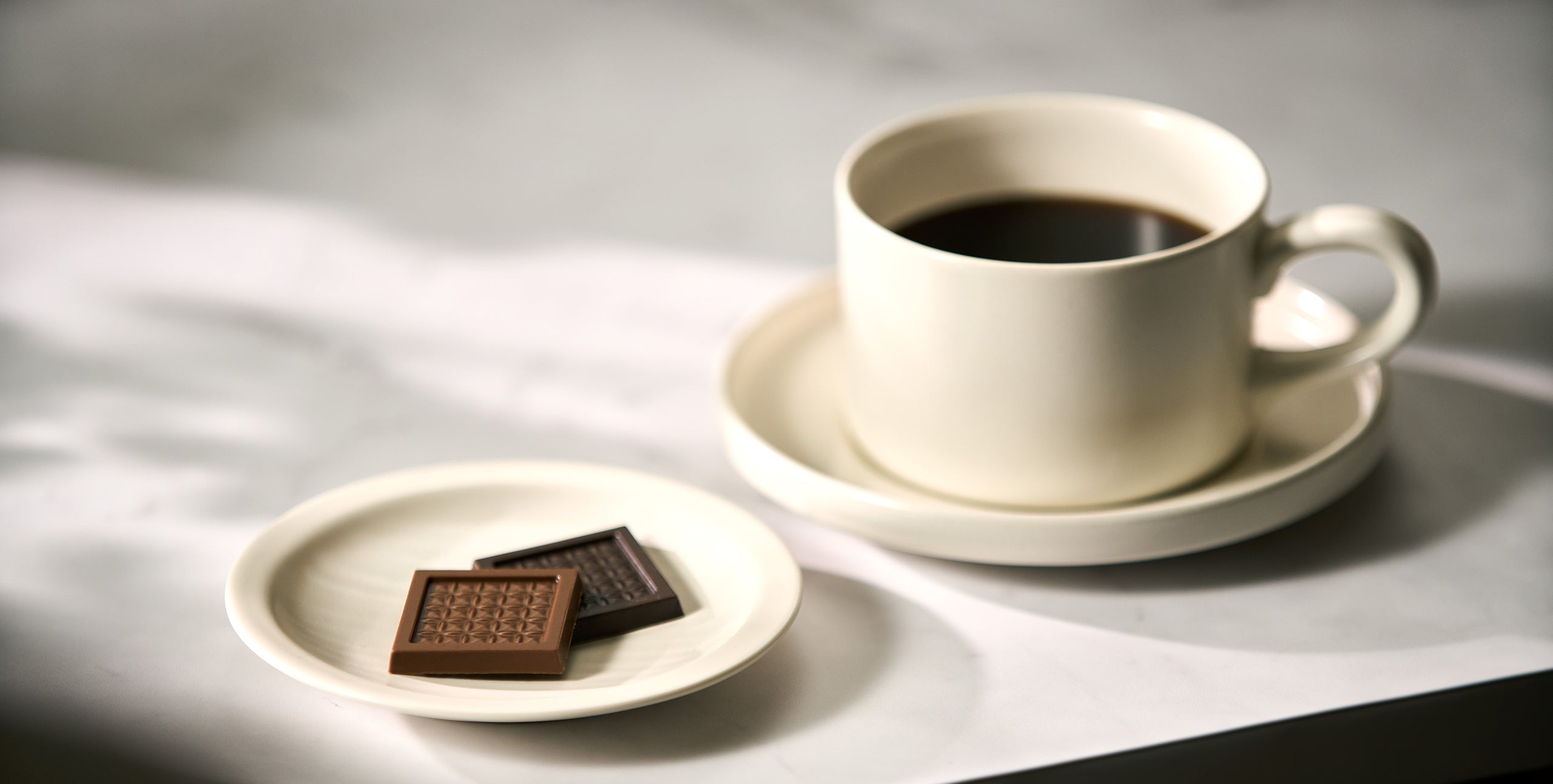 コーヒーとモカブルの食べ飲み比べ